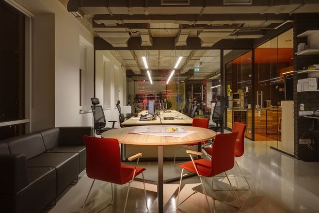 自动化控制办公空间，释放员工的双手